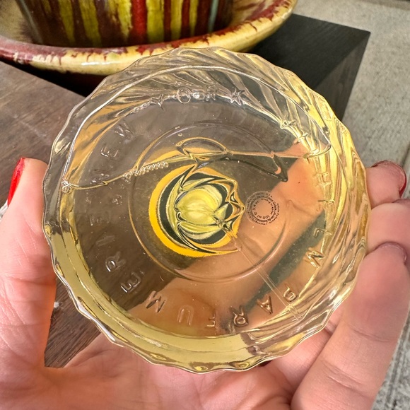 Vilhelm Parfumerie Dear Polly Perfume - Picture 3 of 4